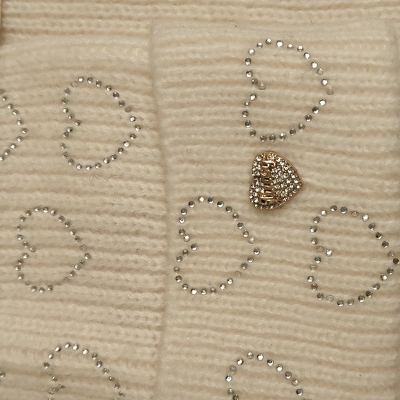 Juicy Couture Beanie & Scarf Set - Picture 6 of 7